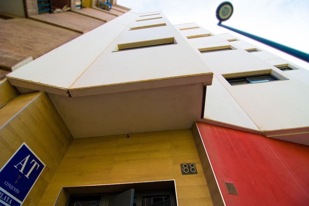 Apartamentos 16:9 Playa Suites Almería Exterior foto